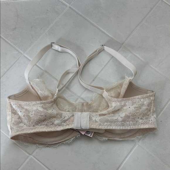 Victoria's Secret Dream Angels push up without padding Cream Lace Bra - Picture 4 of 10